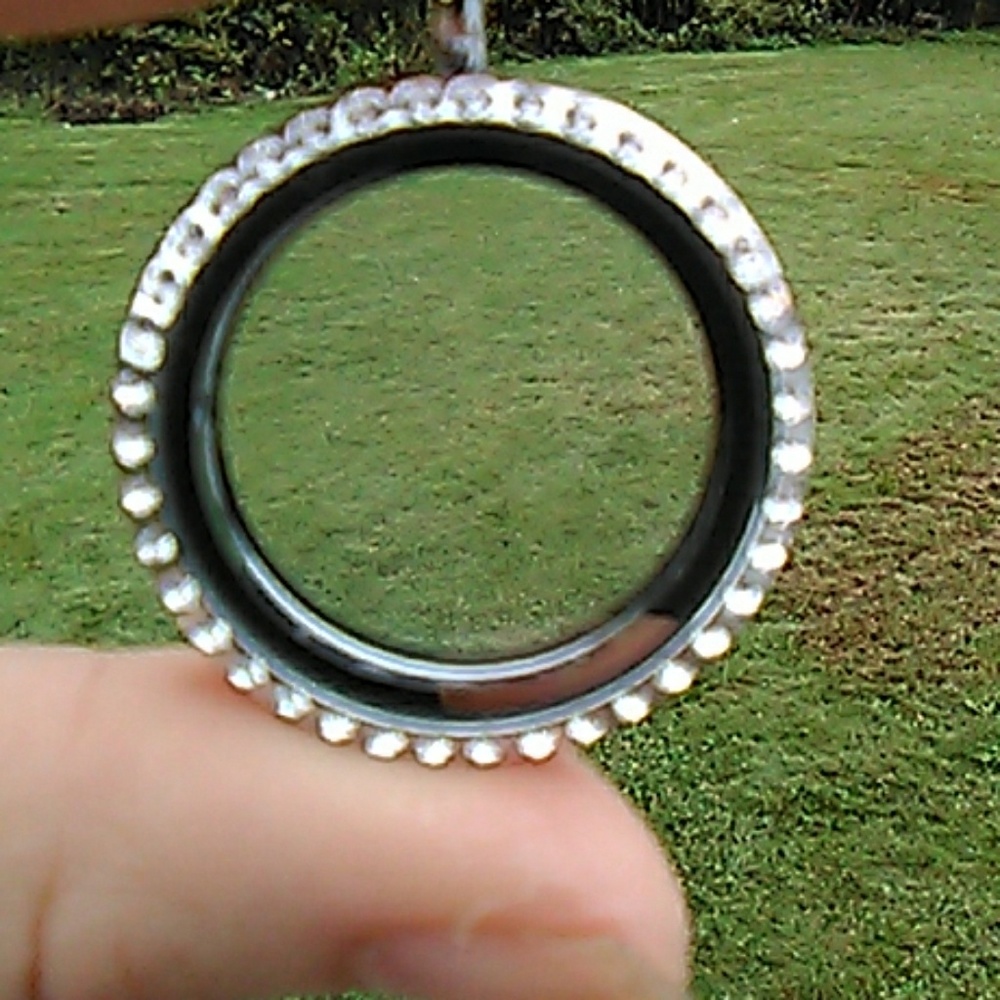 Very Pretty Pendent